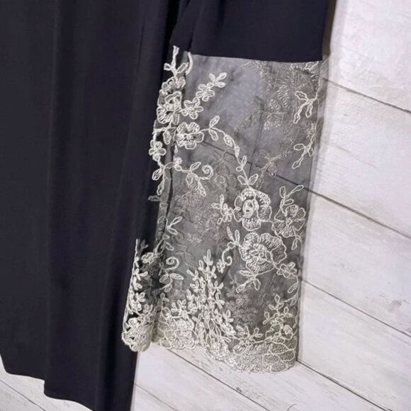 Roz & Ali Little Black Elegant Bell Sleeve Shift Dress Size 1X 16 Wedding Plus - Picture 4 of 8